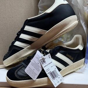 Adidas Gazelle Indoor Black and Cream Sneakers NWT